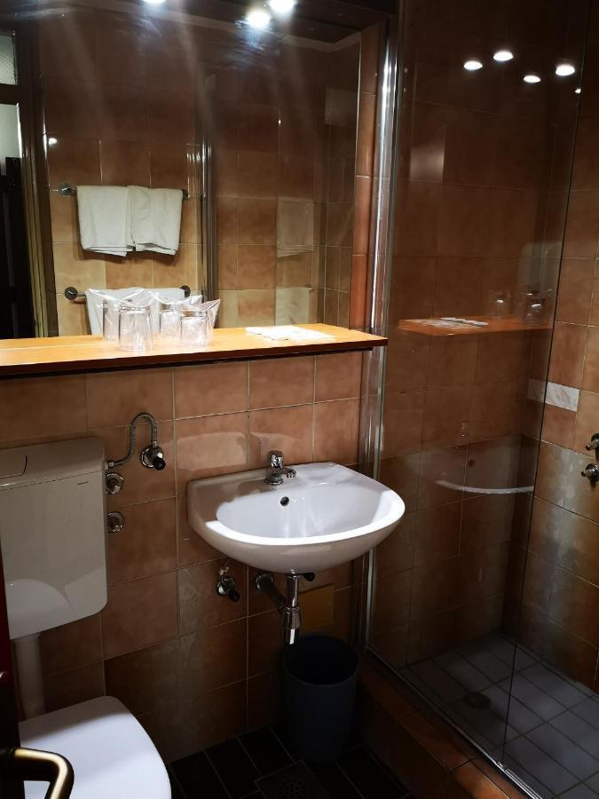 Motel Plitvice Zagreb Eksteriør bilde